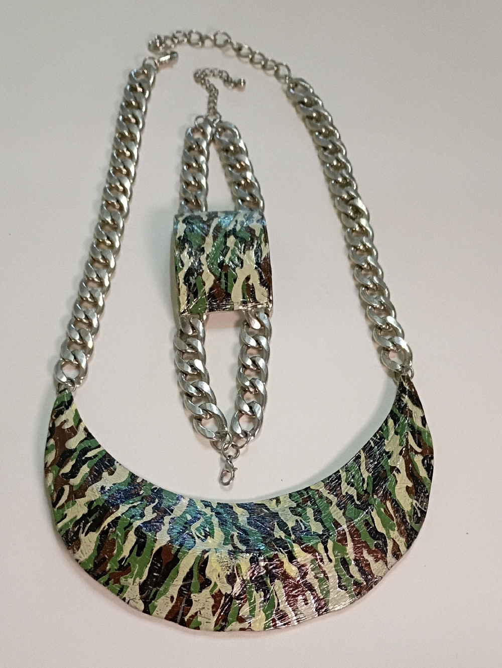 Camouflage Print Bib Necklace and Bracelet Set
